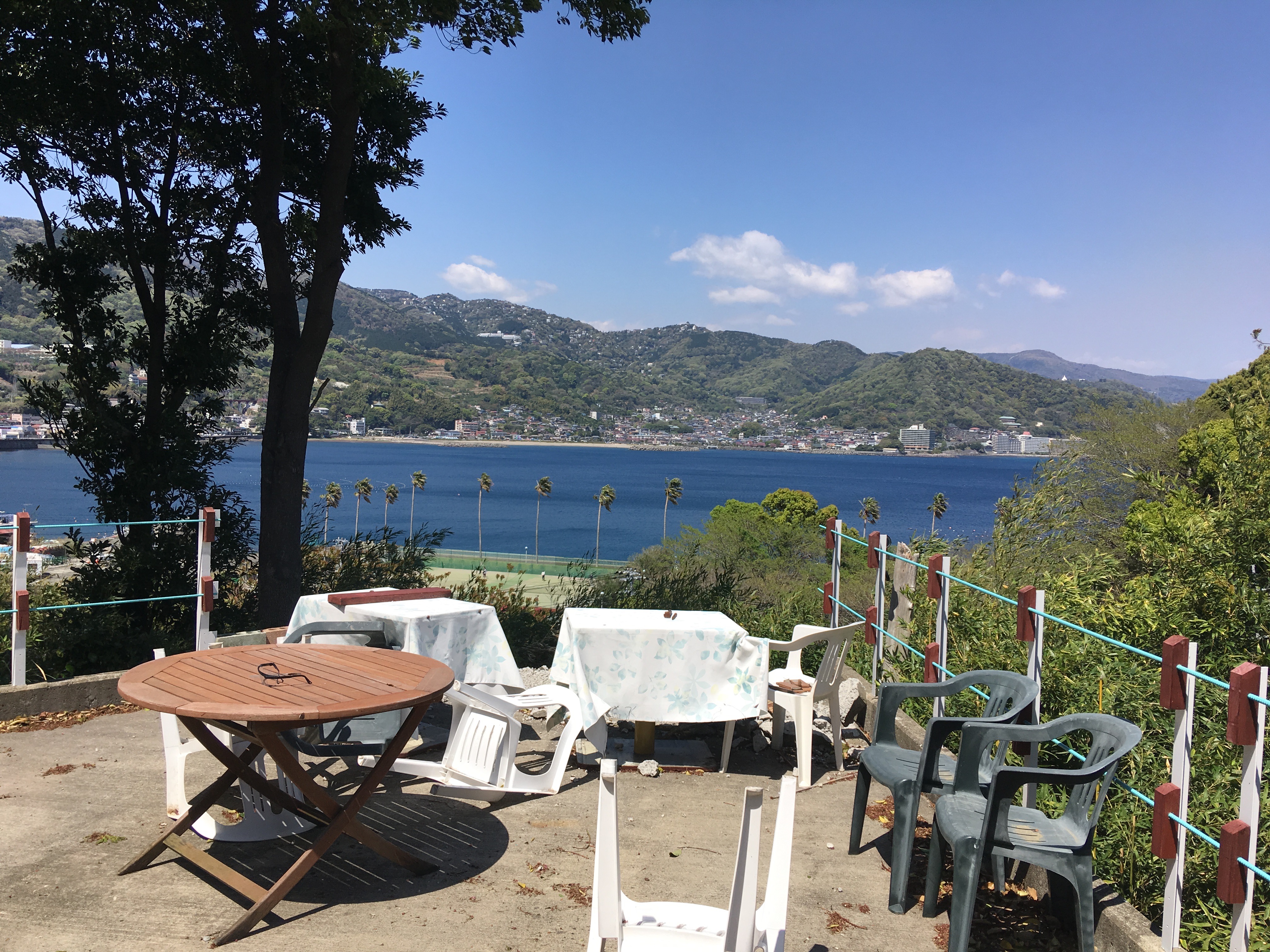 300坪の広大な敷地内にあるお店